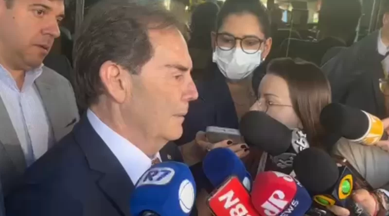 Tempo de Bolsonaro na prisão pode cair para 2 anos e 4 meses