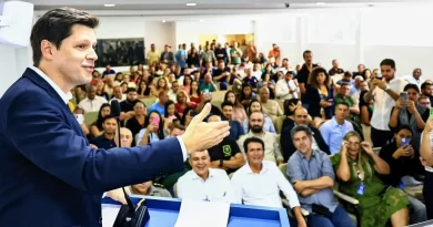 Daniel Vilela recebe apoio de vereadores de Águas Lindas na abertura dos trabalhos legislativos