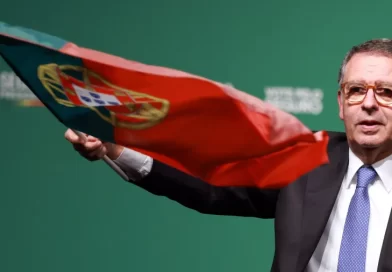 Socialista moderado António José Seguro vence eleições presidenciais em Portugal