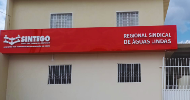 DENÚNCIA SOBRE CONTRACHEQUES DA EDUCAÇÃO DE ÁGUAS LINDAS É QUESTIONADA PELA PREFEITURA
