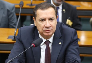 Contas aprovadas por unanimidade na Câmara reabrem caminho para Hildo do Candango mirar a Prefeitura de Águas Lindas em 2028
