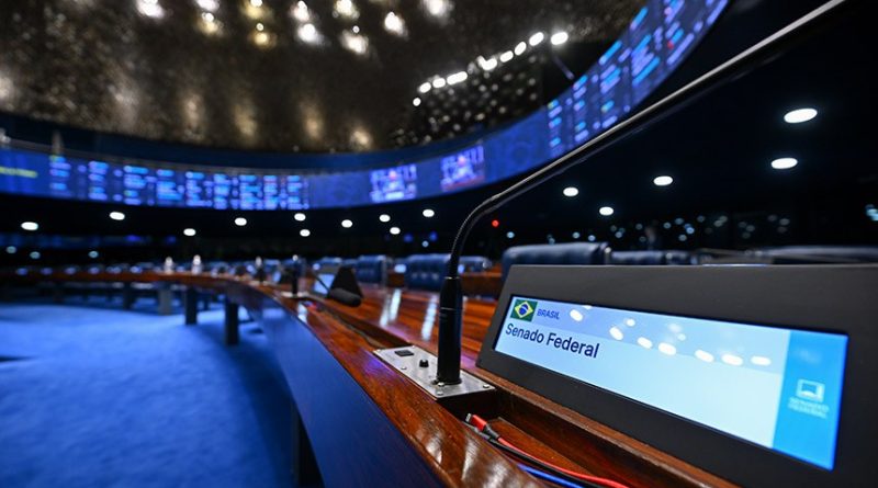 Veja o perfil dos candidatos ao senado pelo país