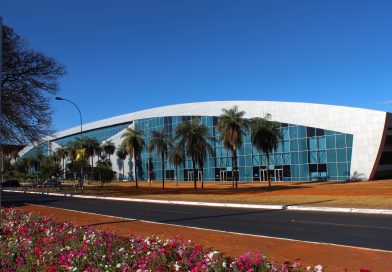 Primeiro Fórum Municipal de Educação de Águas Lindas levanta questionamentos sobre gastos, transparência e participação da sociedade